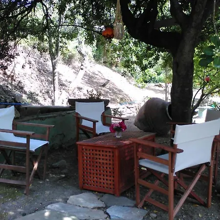 Traditional Stone House 度假居 *