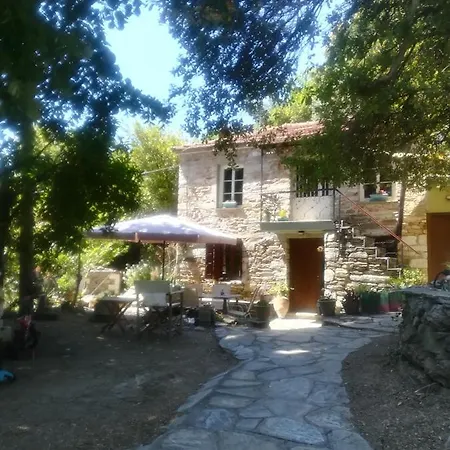 度假居 Traditional Stone House *